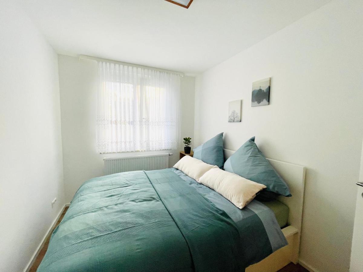 Frisch Renoviertes Und Charmantes Apartment Stuttgart Buitenkant foto