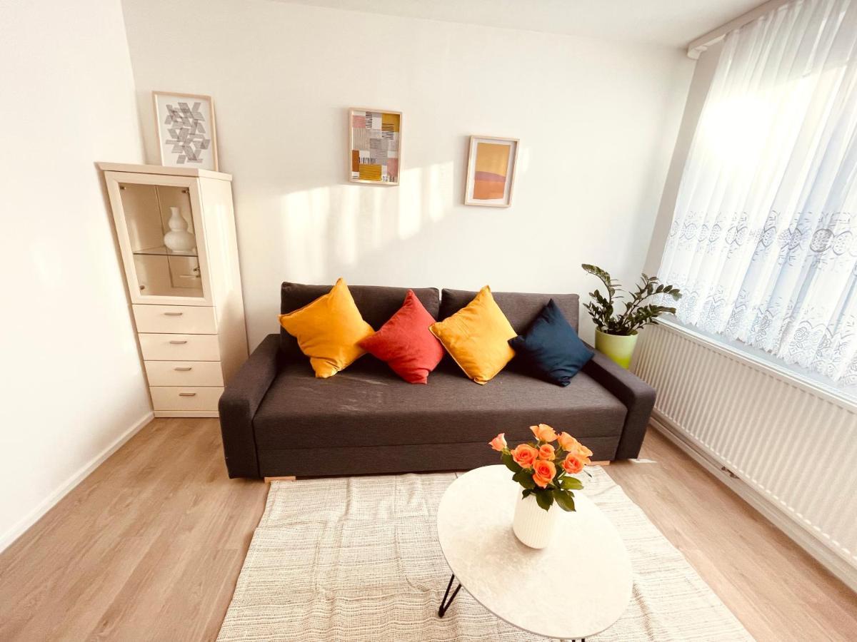 Frisch Renoviertes Und Charmantes Apartment Stuttgart Buitenkant foto