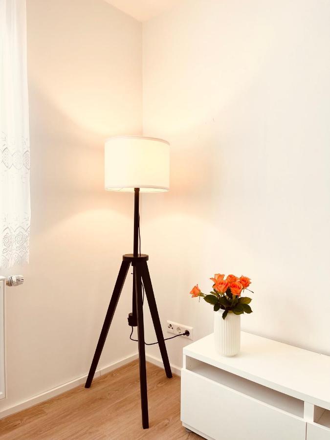 Frisch Renoviertes Und Charmantes Apartment Stuttgart Buitenkant foto